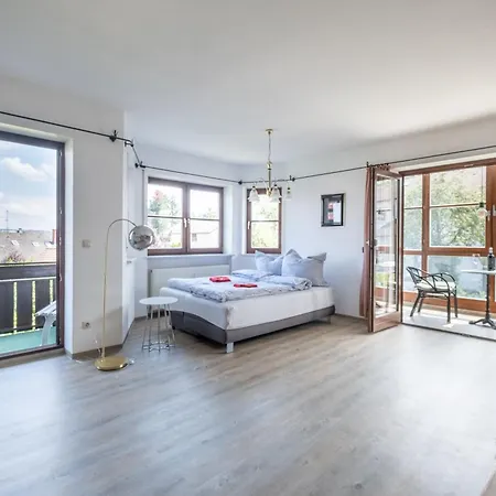 Gemuetliches Wohlfuehl-Apartment Mit Perfektem Seeblick Diessen am Ammersee Exterior photo